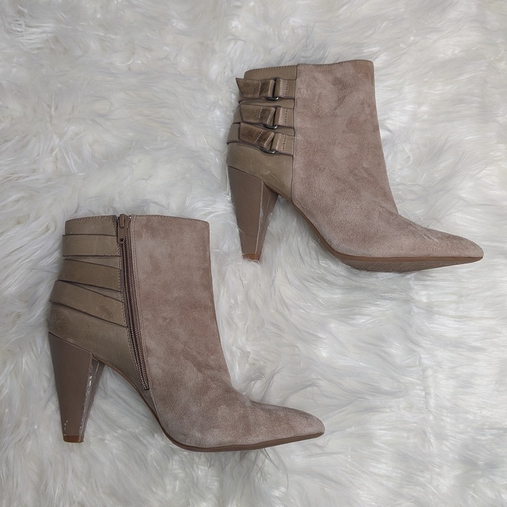 Gianni Bini Suede Leather Taupe Triple Buckle Pointed Toe Ankle Boots Size 7.5M